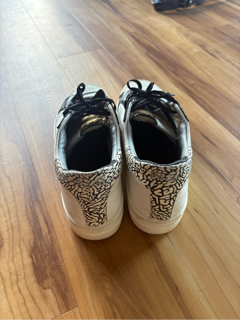 P448 Women's White, Black & Gold Low-Top Sneakers - Picture 2 of 5
